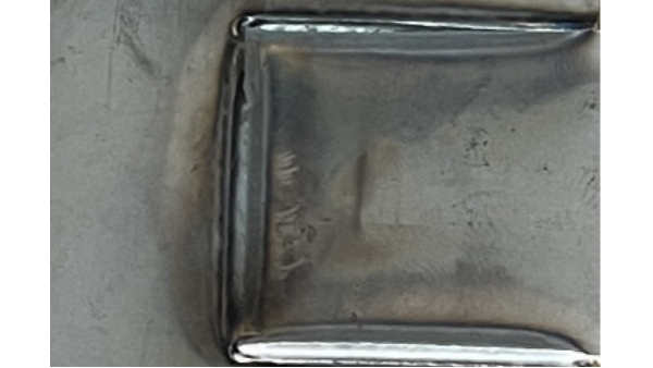 機(jī)器人激光焊接機(jī)-鍍鋅板拼焊