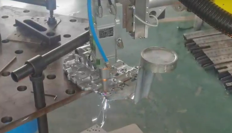 三維激光切割機切割壓鑄鋁